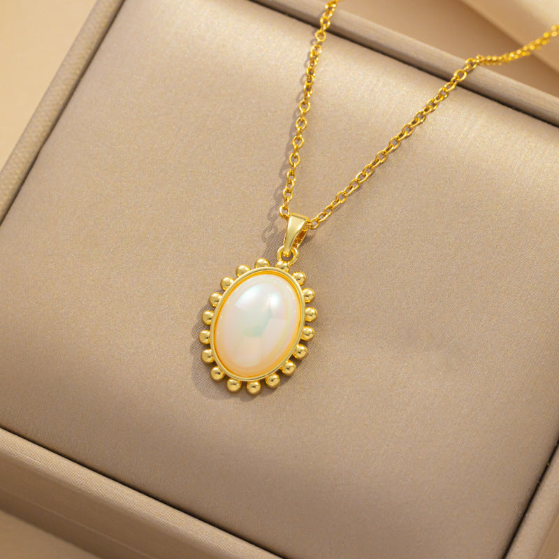 Gold in jewellery box