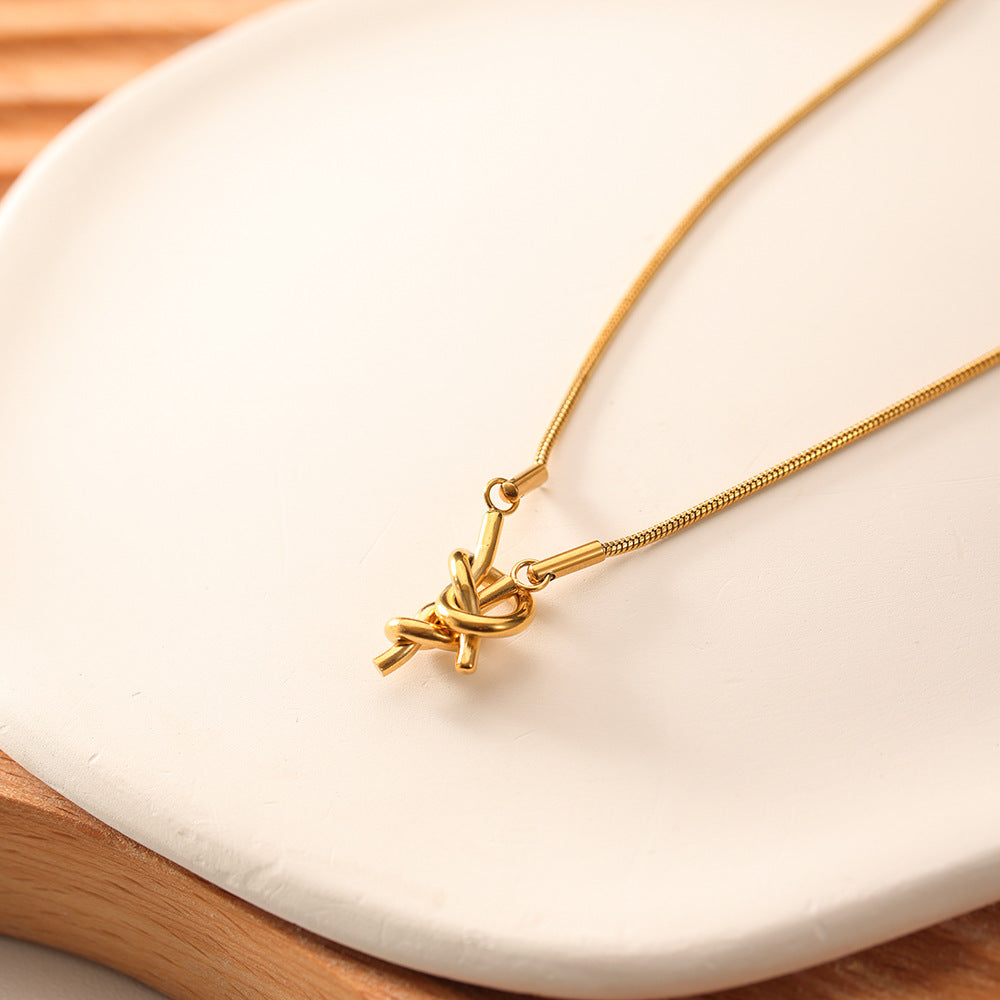 Necklace laid down